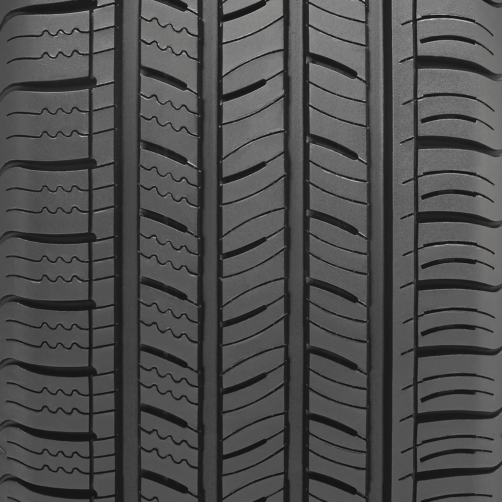 Kumho Solus TA11 All Season 235/70R16 106T Passenger Tire Kumho Tire