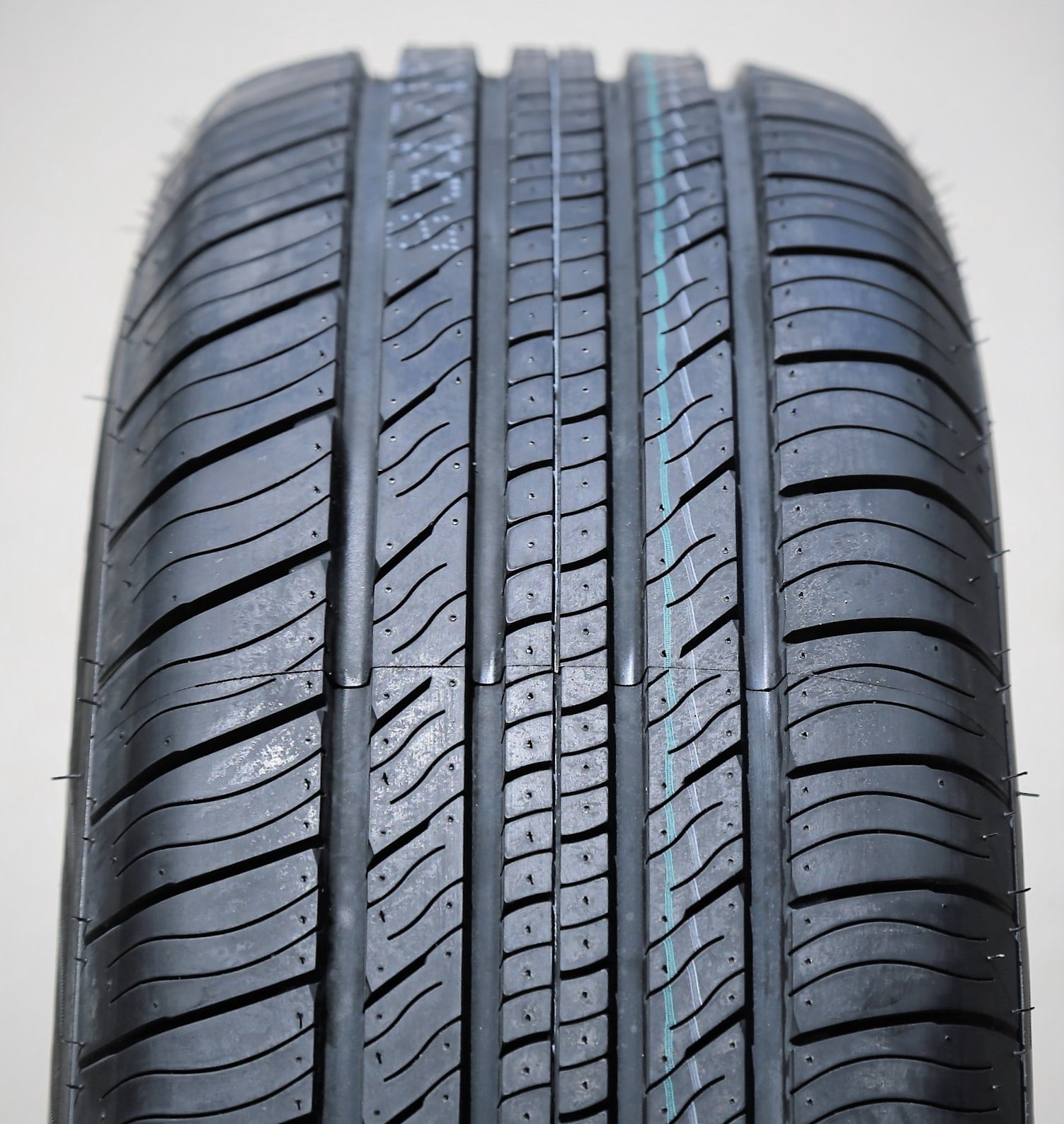 Set of 4 GT Radial Champiro Touring A/S 195/60R15 88H All Season Tires GT Radial